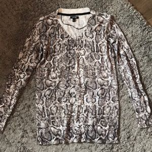 Women’s sweater